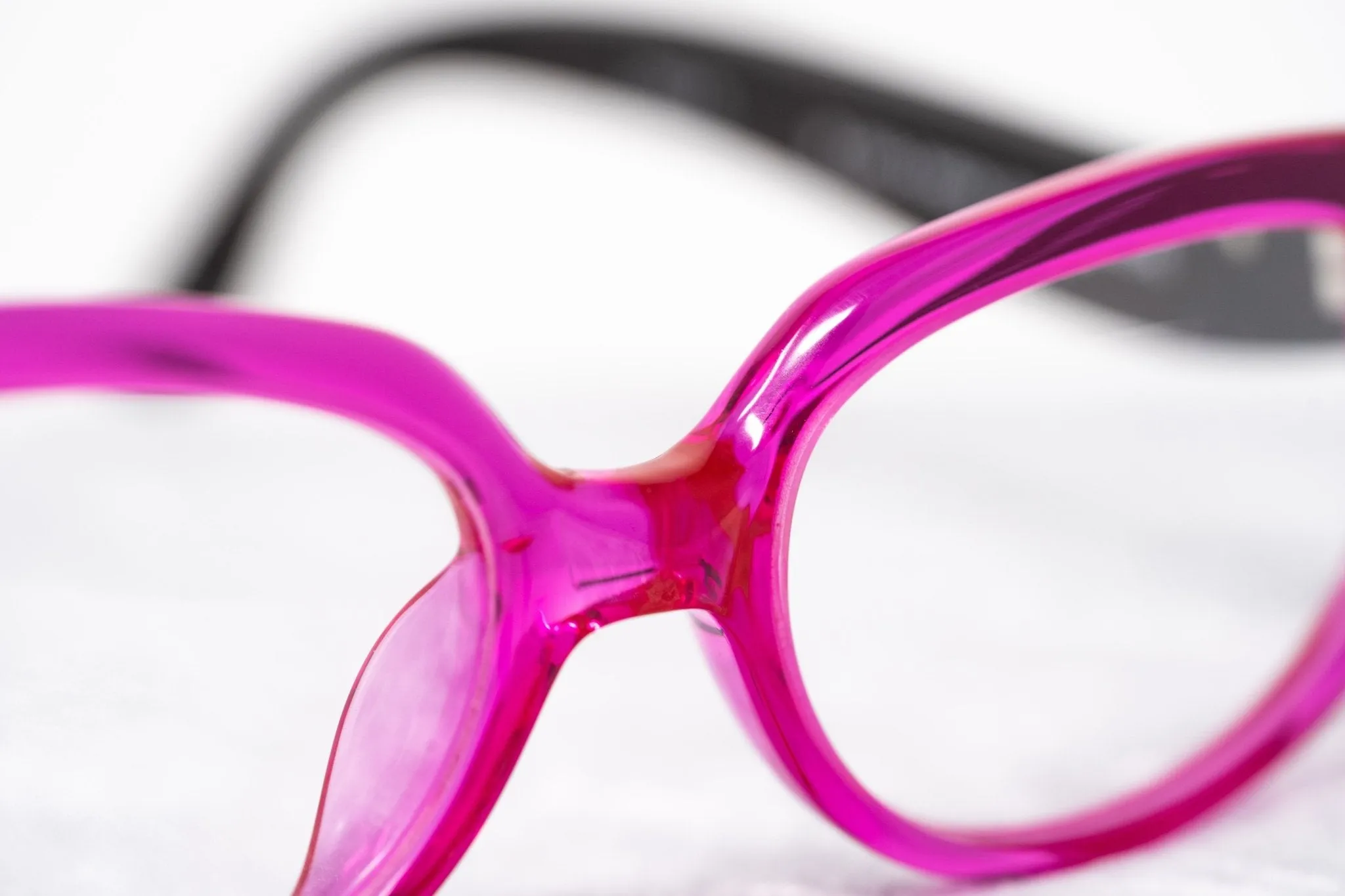 Oscar De La Renta Eyeglasses Cat Eye Pink and Clear