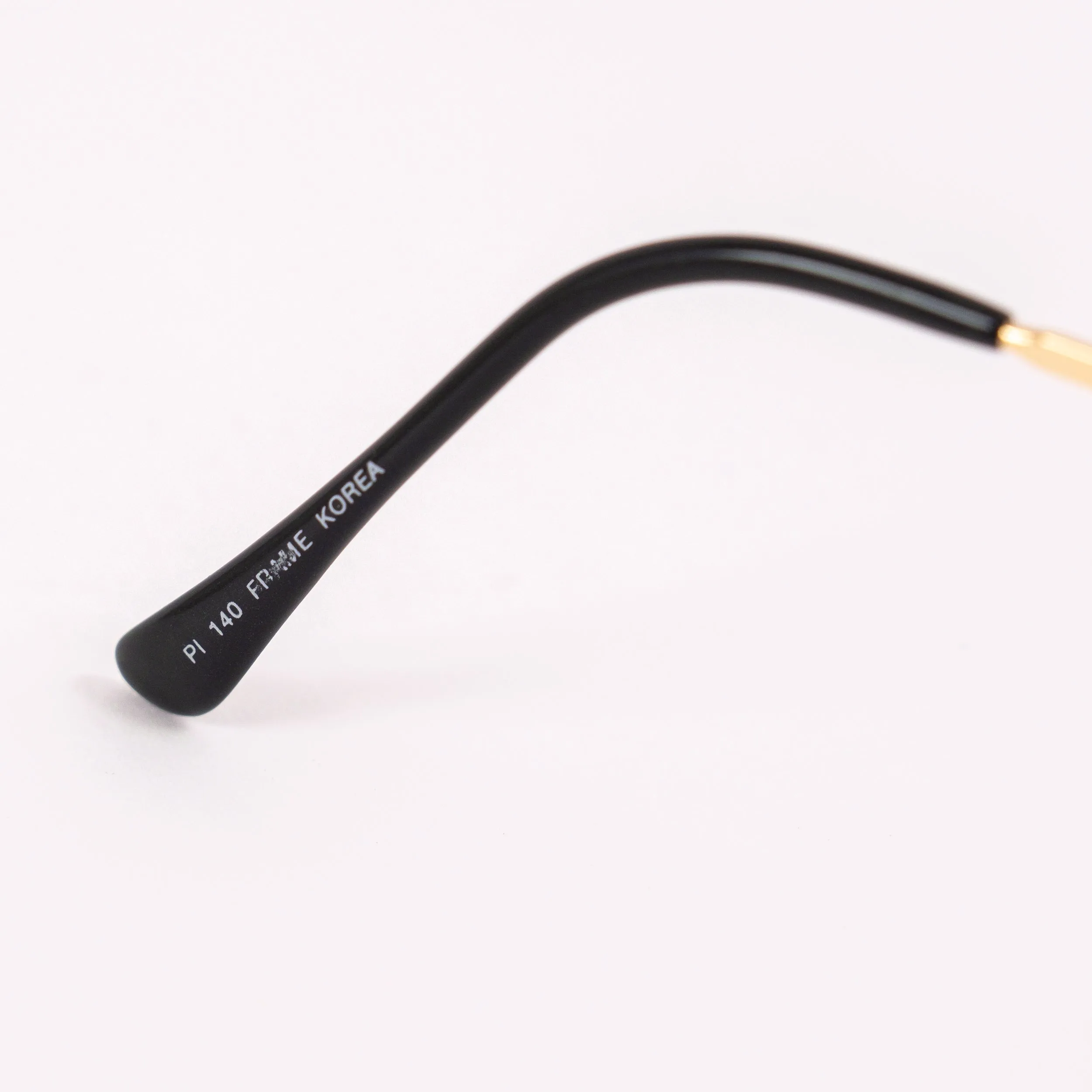 PILOT CLASSIC ROUND SUNGLASSES